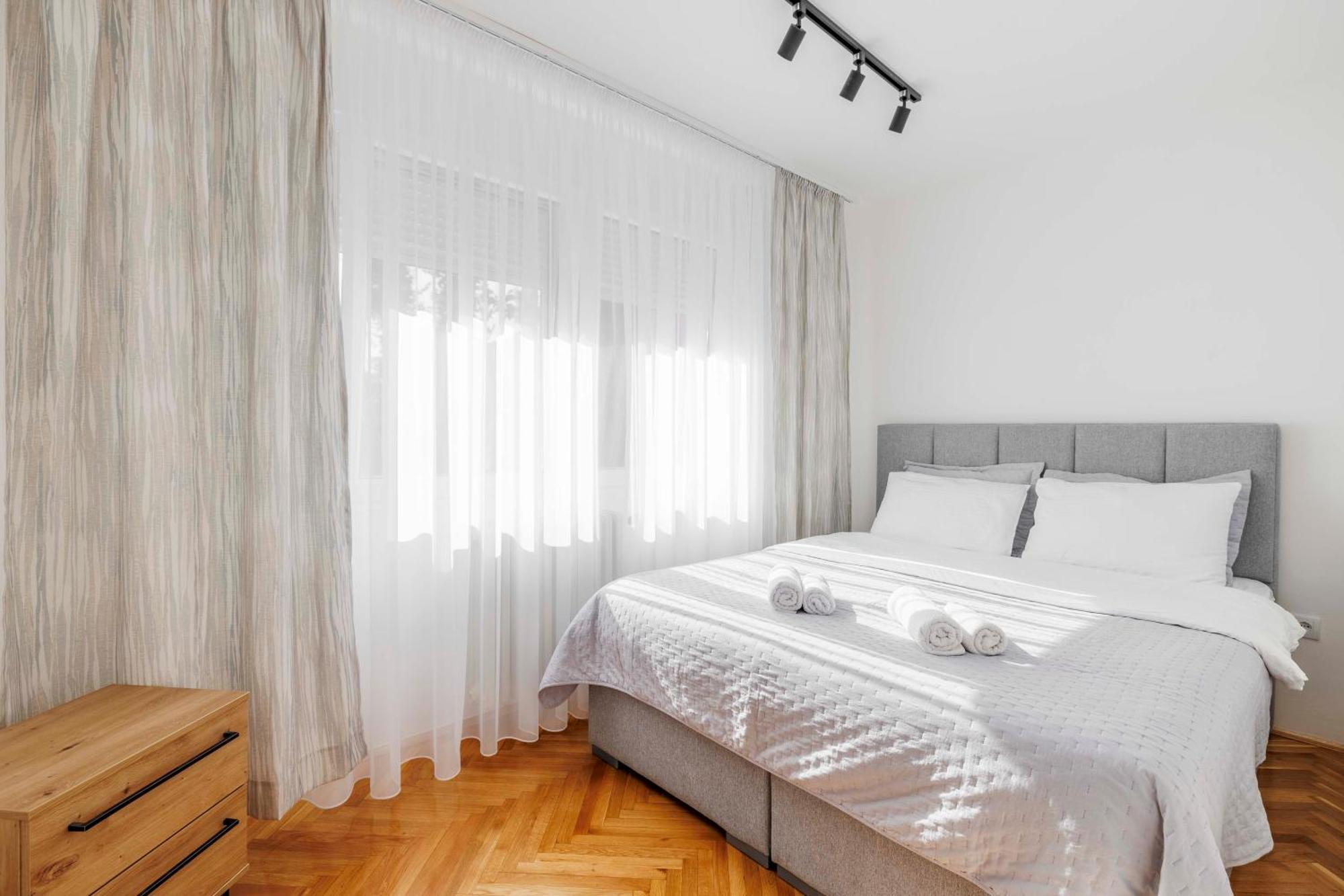 Sari City Center Apartment ノヴィ・サド エクステリア 写真